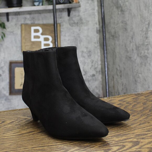NEW Universal Thread Womens Kitten Heel Faux Suede Booties Boots Black 6.5M - Picture 1 of 6